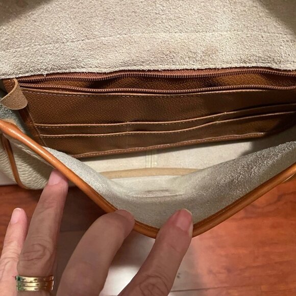 VTG DOONEY & BOURKE Essex Cream & Tan Pebbled Leather Equestrian Shoulder/Purse - Picture 5 of 9